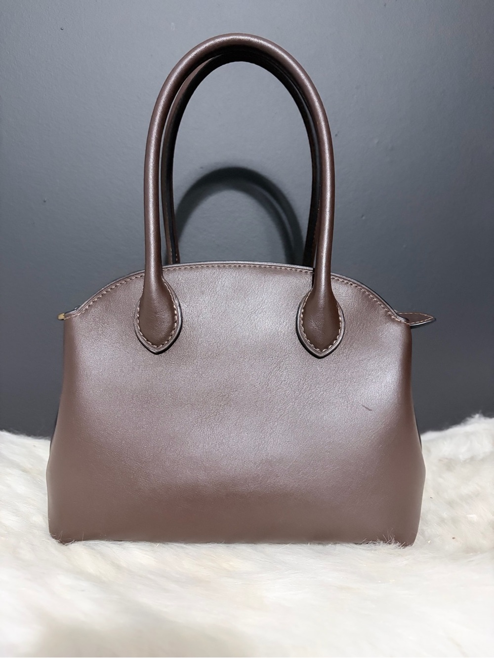 Coach Empire 21 Maple with Brass Hardware - Picture 2 of 8